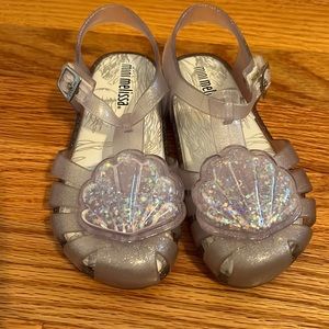 Liquid glitter shell mini Melissa!